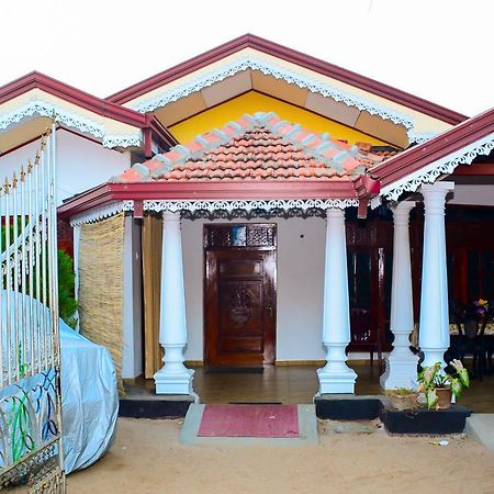 Lakshmi Family Villa Negombo Eksteriør billede
