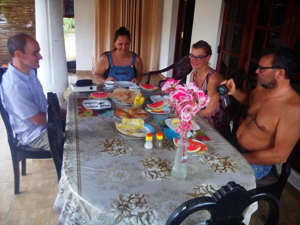 Lakshmi Family Villa Negombo Eksteriør billede